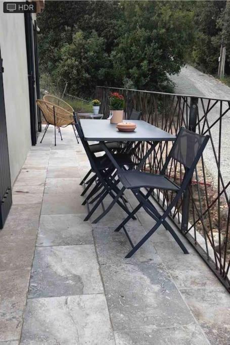 Loft Pied De Coline Au Calme Lägenhet Ginasservis Exteriör bild