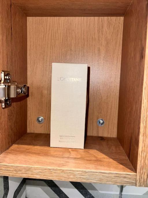 Loft Pied De Coline Au Calme Lägenhet Ginasservis Exteriör bild